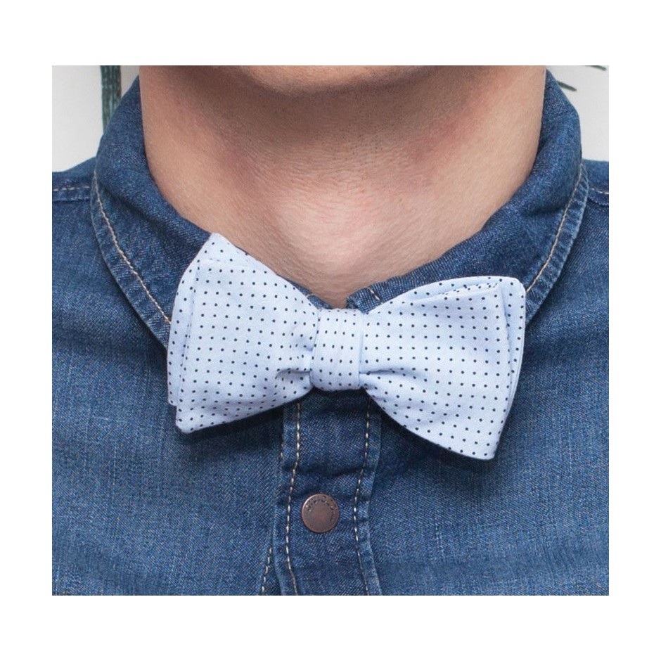 Leon blue bow tie