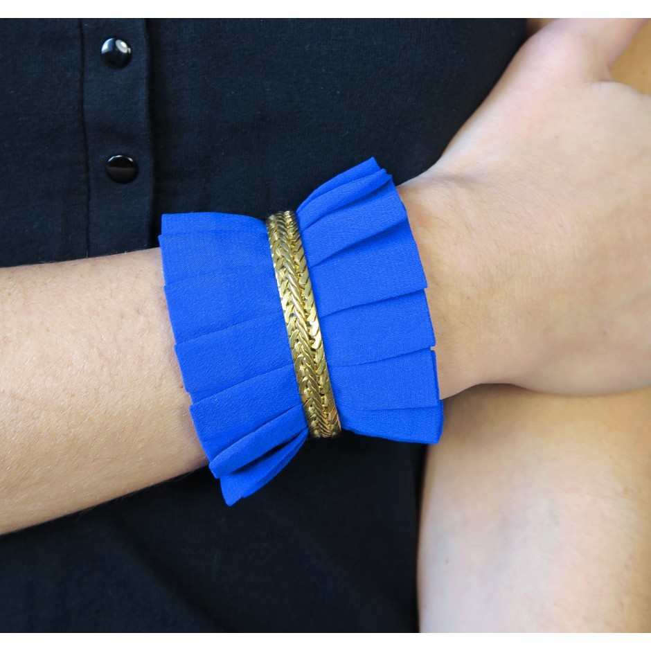 Hawaii electric blue cuff bracelet 