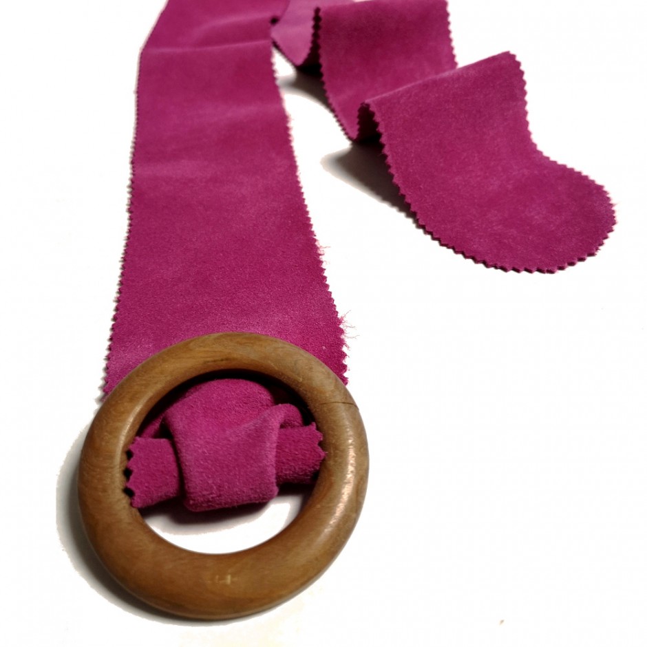 Pink nubuck belt